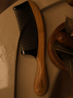 Pelesenk Saplı & Sığır Boynuz Dişli Ahşap Tarak