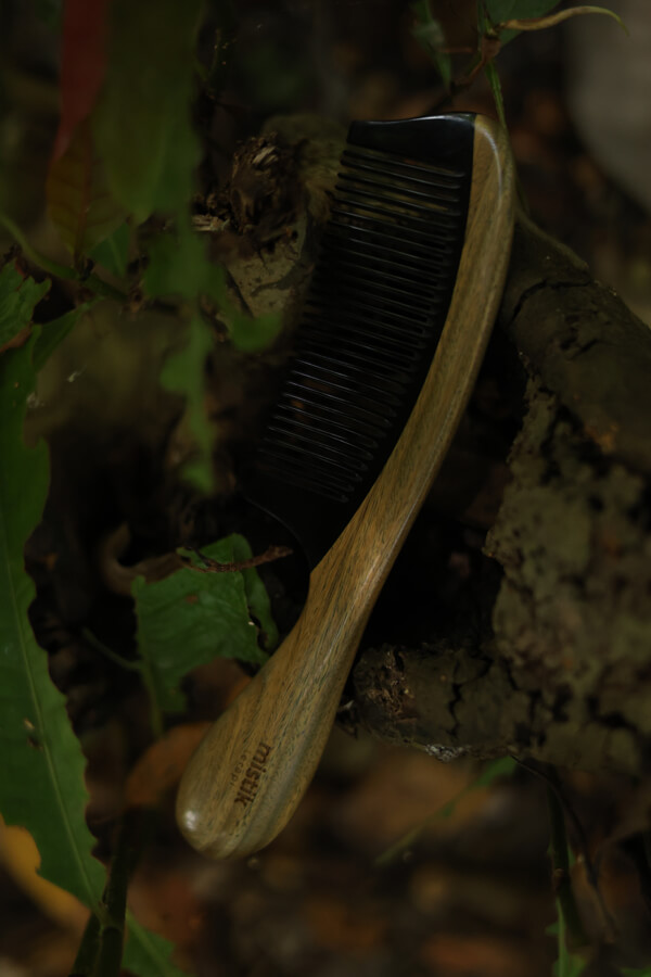 Pelesenk Saplı & Sığır Boynuz Dişli Ahşap Tarak